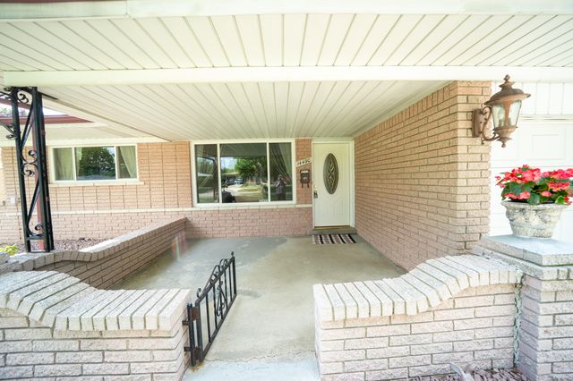 14490 Edshire Drive, Sterling Heights City, MI 48312