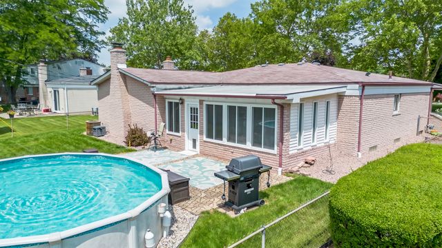 14490 Edshire Drive, Sterling Heights City, MI 48312