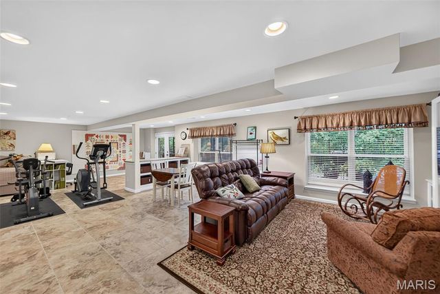 730 Longfellow Circle, O'fallon, MO 63366