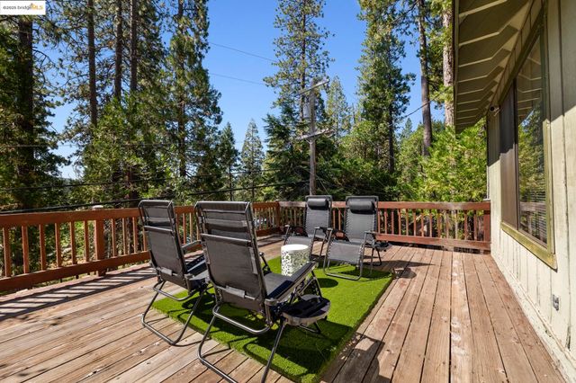 25488 Rebekah Rd, Long Barn, CA 95335