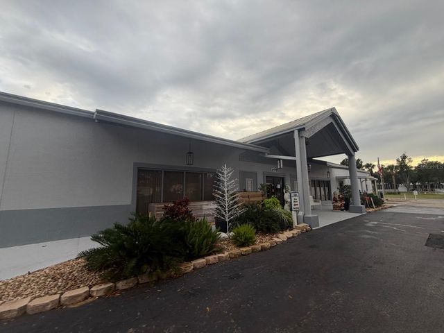 121 HYDE PARK COURT, Davenport, FL 33897