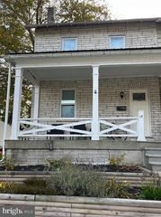 18 E FRONT ST, Mohnton, PA 19540