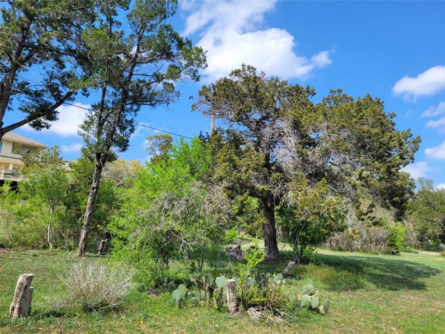 19920 Siesta Shores DR, Spicewood, TX 78669