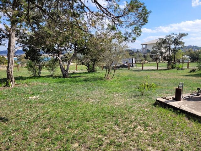 19920 Siesta Shores DR, Spicewood, TX 78669