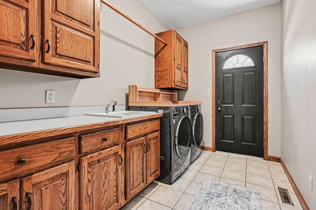 55020 Colonial Ridge Drive, Bristol, IN 46507