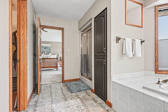 55020 Colonial Ridge Drive, Bristol, IN 46507