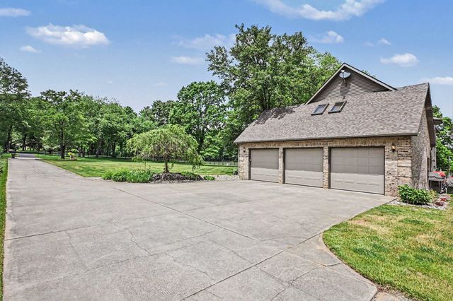 55020 Colonial Ridge Drive, Bristol, IN 46507
