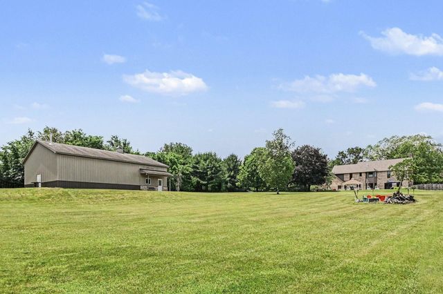 55020 Colonial Ridge Drive, Bristol, IN 46507