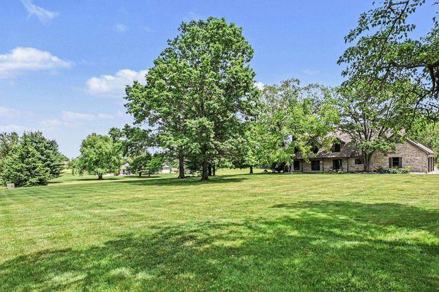 55020 Colonial Ridge Drive, Bristol, IN 46507