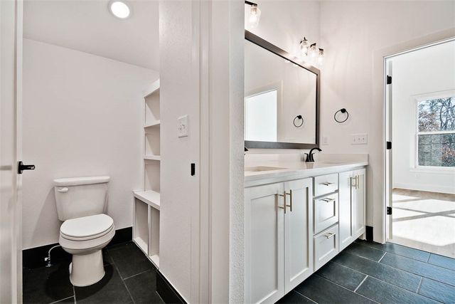 4 Savidge Circle, Bella Vista, AR 72715