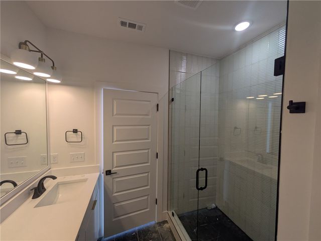 4 Savidge Circle, Bella Vista, AR 72715