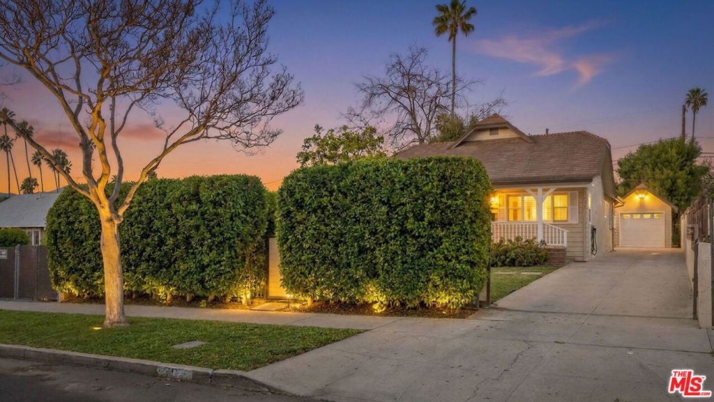 2717 W Avenue 30, Los Angeles, CA 90065