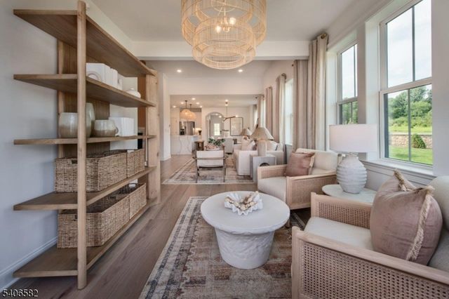 22 Whitaker Ln, Far Hills Boro, NJ 07931