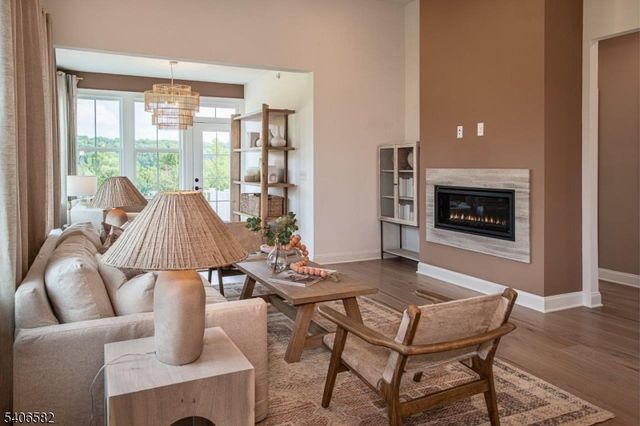 22 Whitaker Ln, Far Hills Boro, NJ 07931