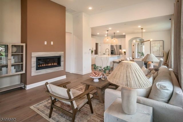 22 Whitaker Ln, Far Hills Boro, NJ 07931