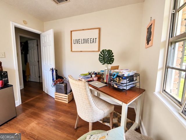 792 Plainville Circle SW, Atlanta, GA 30331