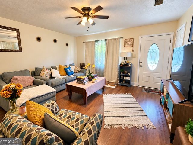 792 Plainville Circle SW, Atlanta, GA 30331