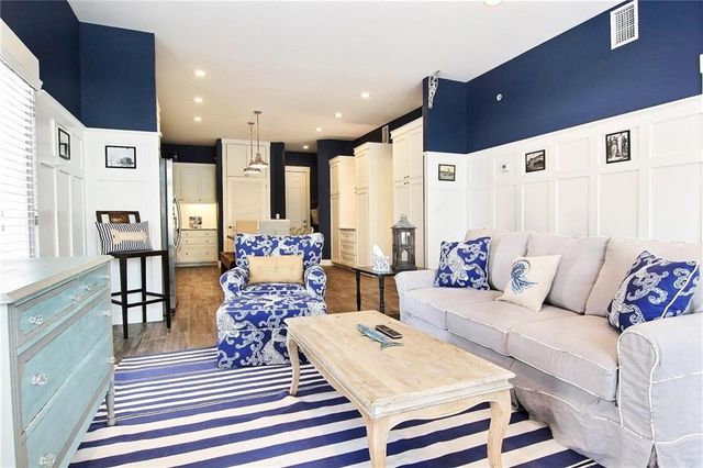 160 Social Circ 2-102, Port Aransas, TX 78373