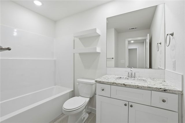 14 Reading Lane, Bella Vista, AR 72714