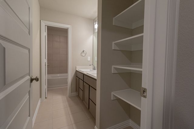 1223 Stockton Trail, Red Oak, TX 75154