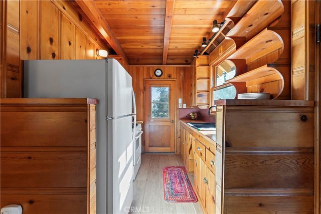 612 Rose Lane, Twin Peaks, CA 92391