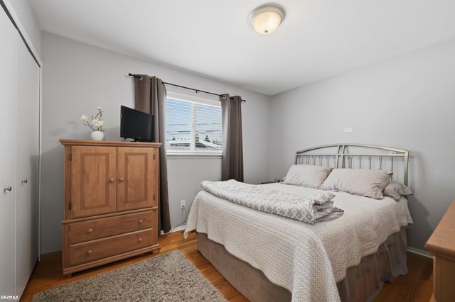 5011 Rockdale Court, Sterling Heights, MI 48310