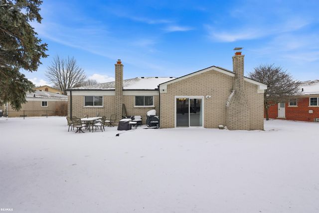 5011 Rockdale Court, Sterling Heights, MI 48310