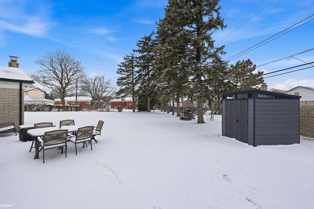 5011 Rockdale Court, Sterling Heights, MI 48310