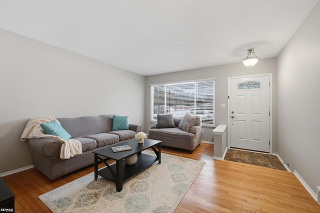 5011 Rockdale Court, Sterling Heights, MI 48310