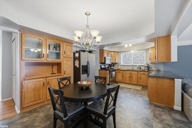 5011 Rockdale Court, Sterling Heights, MI 48310