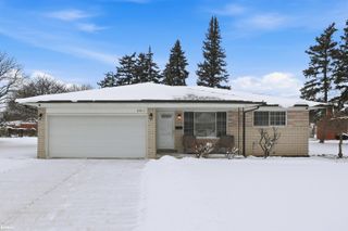 5011 Rockdale Court, Sterling Heights, MI 48310