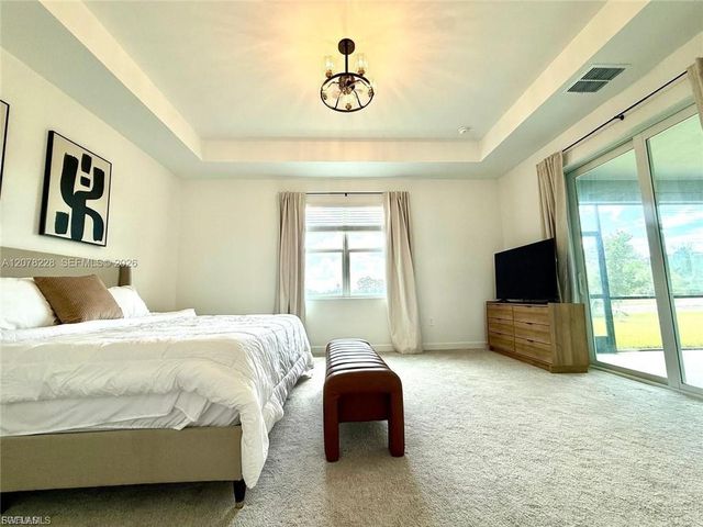 9291 Aqua Overlook CT, Lehigh Acres, FL 33936