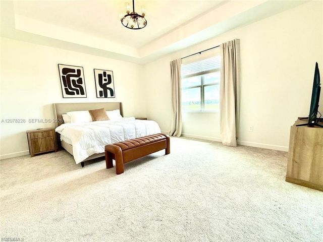 9291 Aqua Overlook CT, Lehigh Acres, FL 33936