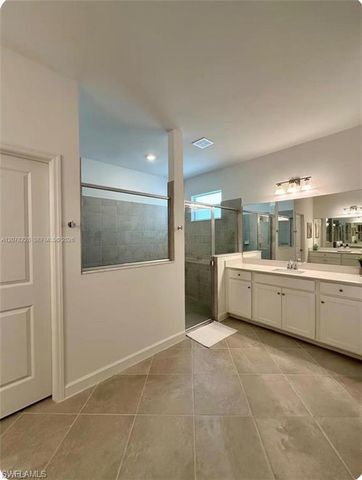 9291 Aqua Overlook CT, Lehigh Acres, FL 33936