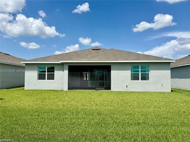 9291 Aqua Overlook CT, Lehigh Acres, FL 33936