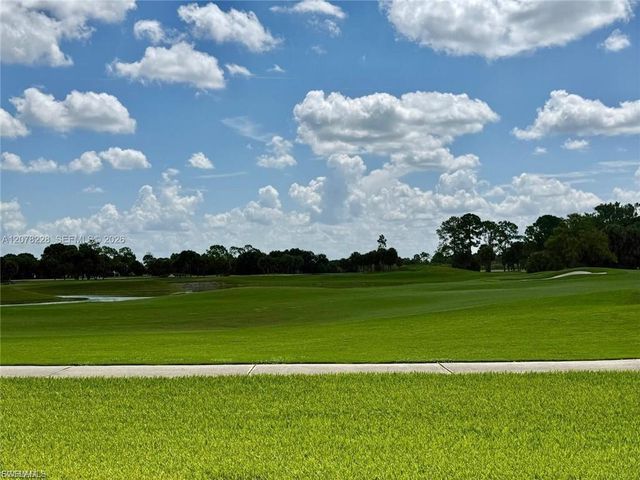 9291 Aqua Overlook CT, Lehigh Acres, FL 33936