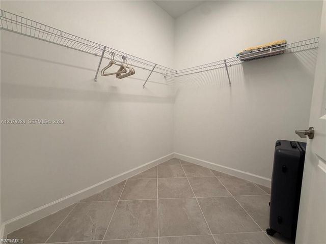 9291 Aqua Overlook CT, Lehigh Acres, FL 33936