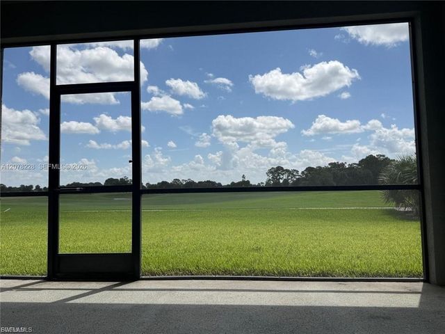 9291 Aqua Overlook CT, Lehigh Acres, FL 33936