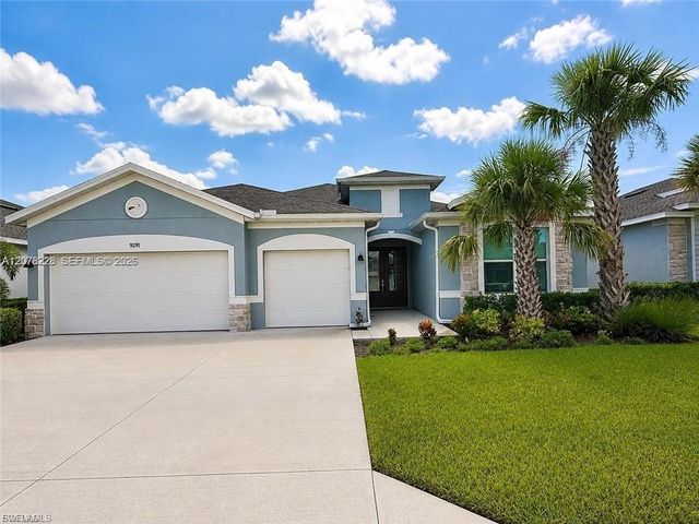 9291 Aqua Overlook CT, Lehigh Acres, FL 33936