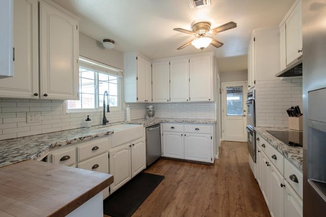 37715 Cloverleaf Avenue, Madera, CA 93636