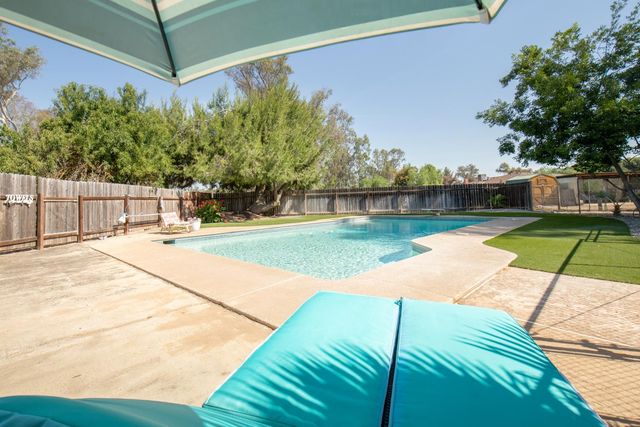 37715 Cloverleaf Avenue, Madera, CA 93636