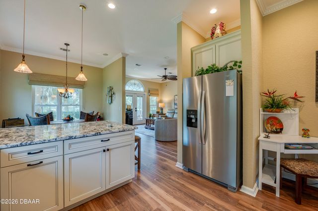 1259 Avenida De Las Casas, Lady Lake, FL 32159