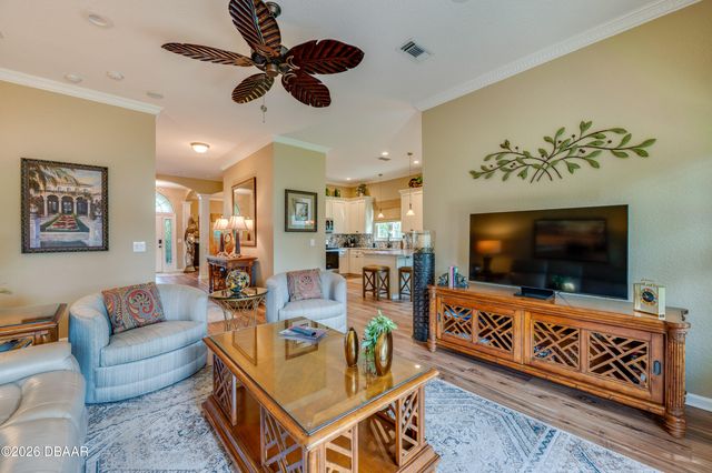 1259 Avenida De Las Casas, Lady Lake, FL 32159