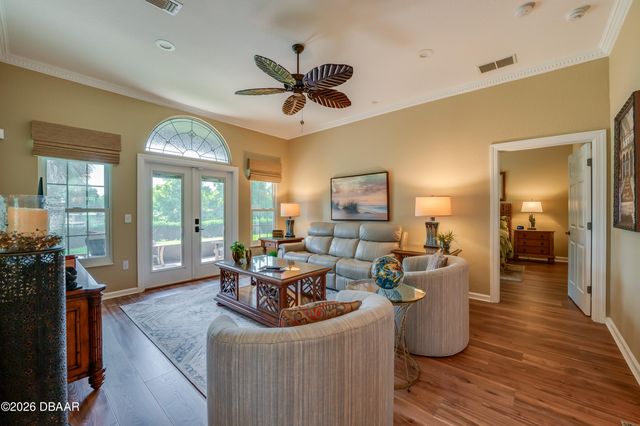 1259 Avenida De Las Casas, Lady Lake, FL 32159