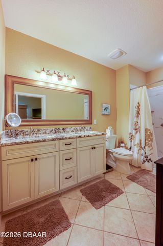 1259 Avenida De Las Casas, Lady Lake, FL 32159