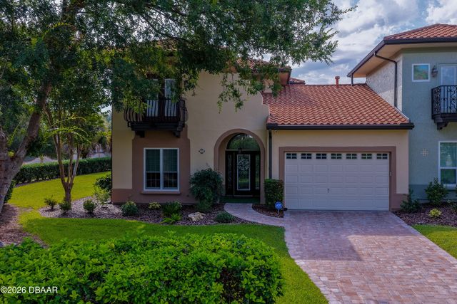 1259 Avenida De Las Casas, Lady Lake, FL 32159