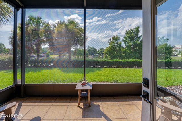 1259 Avenida De Las Casas, Lady Lake, FL 32159