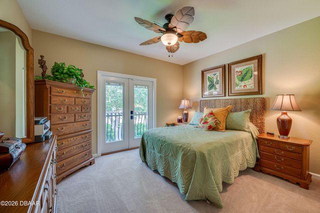 1259 Avenida De Las Casas, Lady Lake, FL 32159