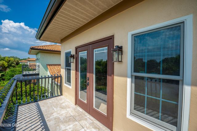 1259 Avenida De Las Casas, Lady Lake, FL 32159