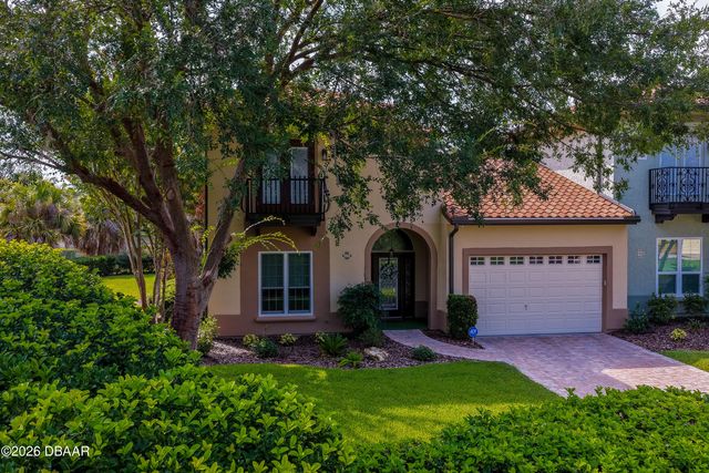 1259 Avenida De Las Casas, Lady Lake, FL 32159